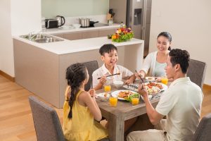 Cẩm nang chăm sóc sức khỏe, gắn kết yêu thương cho gia đình Việt
